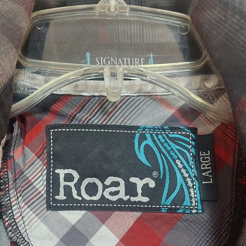 good condition Roar long sleeve button down shirt